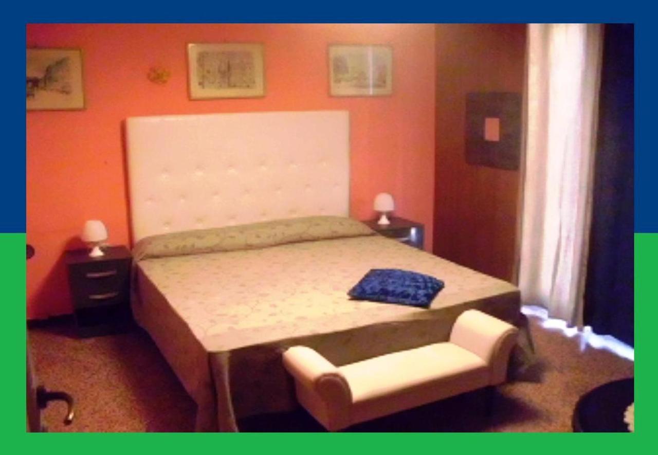 Santa Oliva Homestay *