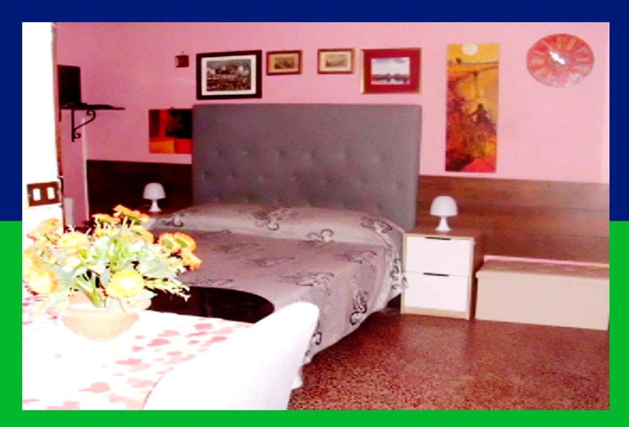Santa Oliva Habitación en casa particular *